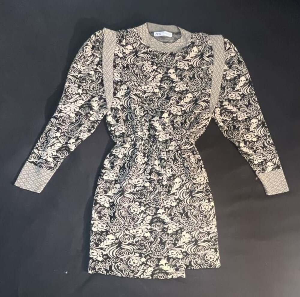 Zara Black and Beige Floral Knit Mini Dress with Long Sleeves - Picture 2 of 9